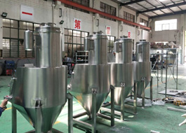 粉末真空上料機廠家,真空吸料機廠家產(chǎn)品資歷